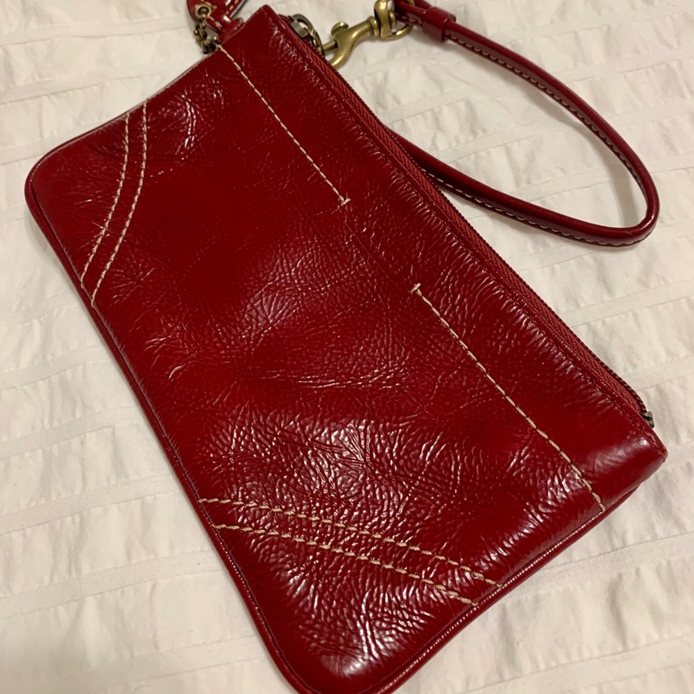 🔥Coach Blood Red Patent Leather Wristlet - EUC🔥